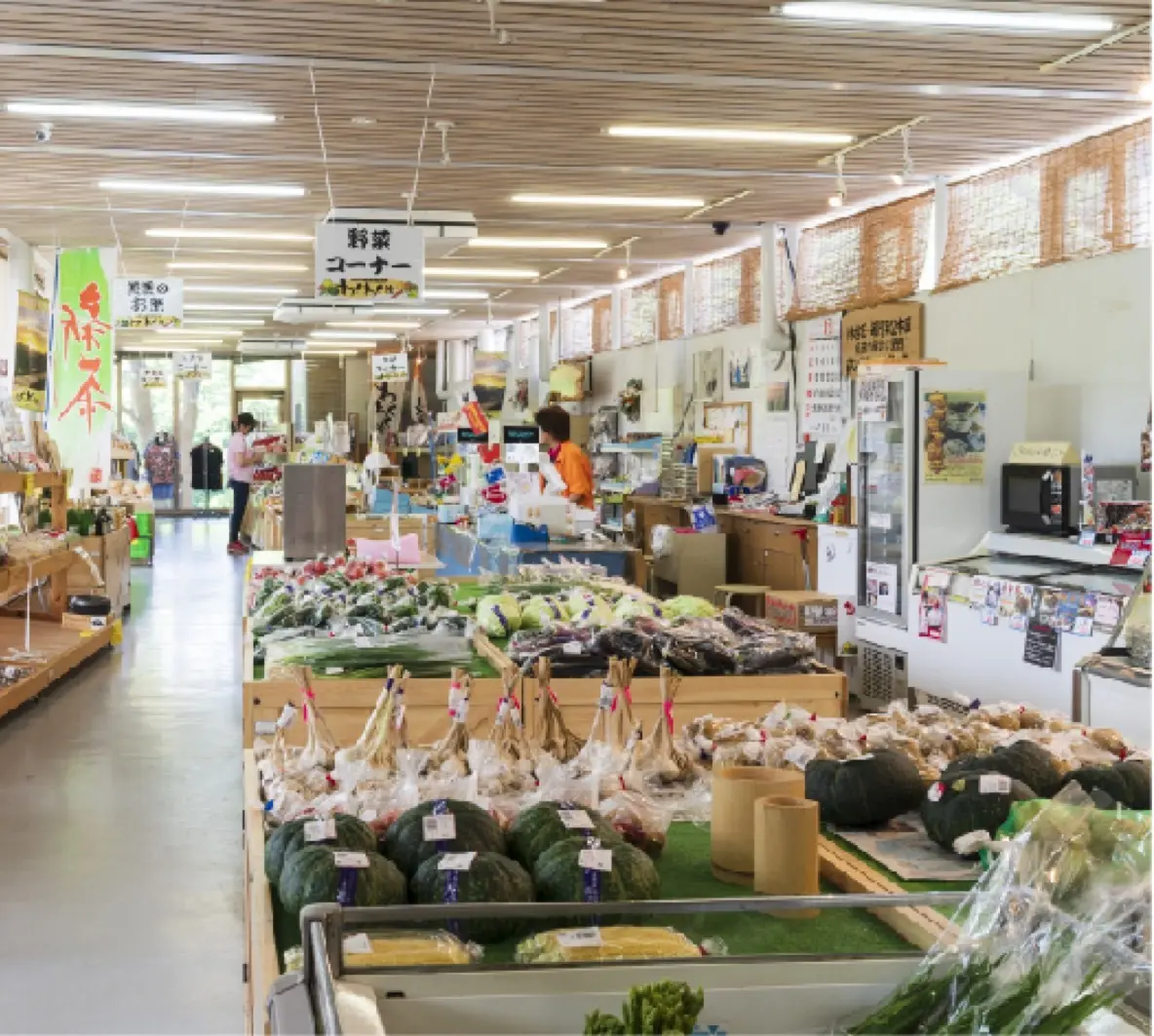 物産館わくわく館の店内